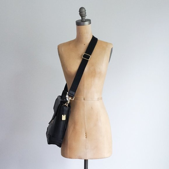 NWOT Skagen Leather Limited Edition messenger bag / Laptop Bag - Picture 7 of 11